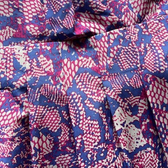BANANA REPUBLIC XL Pink Blue SNAKE PRINT Wrap Blouse Cap Sleeves V-Neck - Picture 8 of 8